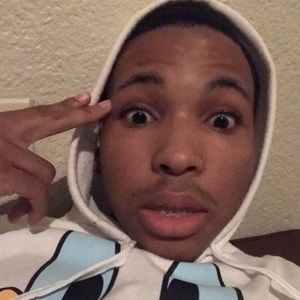 Meet your Posher, Deandre